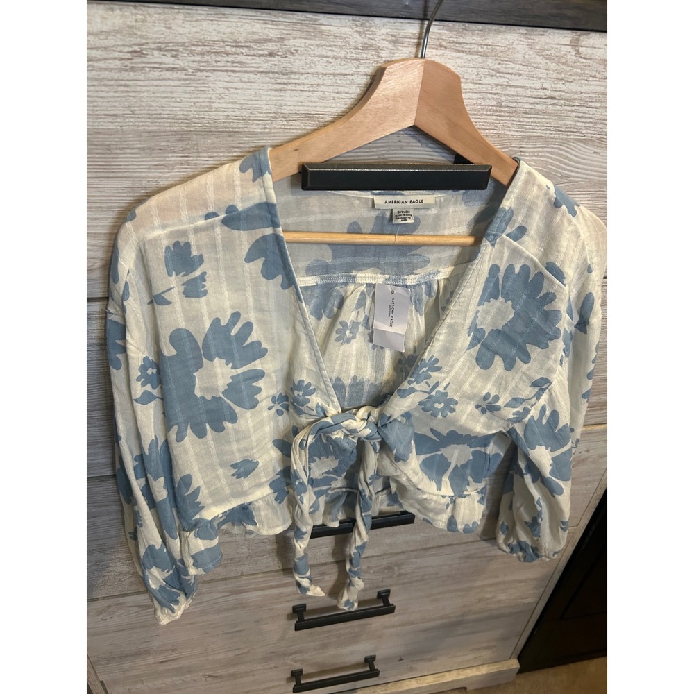 American Eagle Blue Floral Tie Front Crop Top Ruffle Blouse Small NWT 035-2351 - Picture 3 of 5